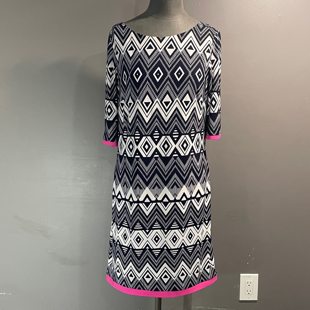 Eliza J stretchy dress in size 14 lined and beautiful all over pattern.  Perfect